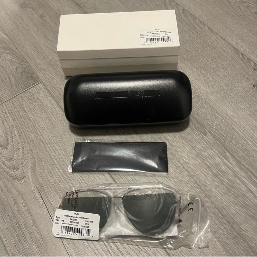 🆕 McQ Alexander McQueen Ruthenium & Green Core Aviator Sunglasses UV 61mm Lens - Picture 4 of 6